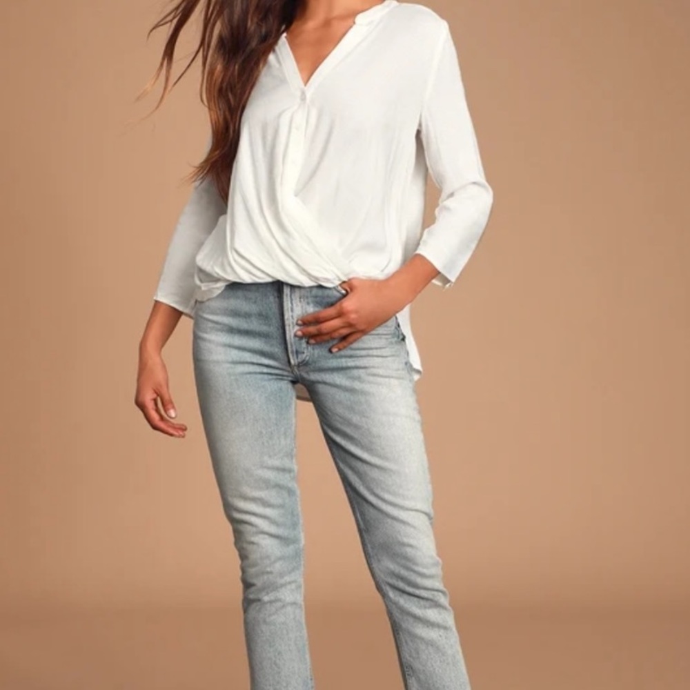 Lulu’s White Button Up Blouse Size Medium